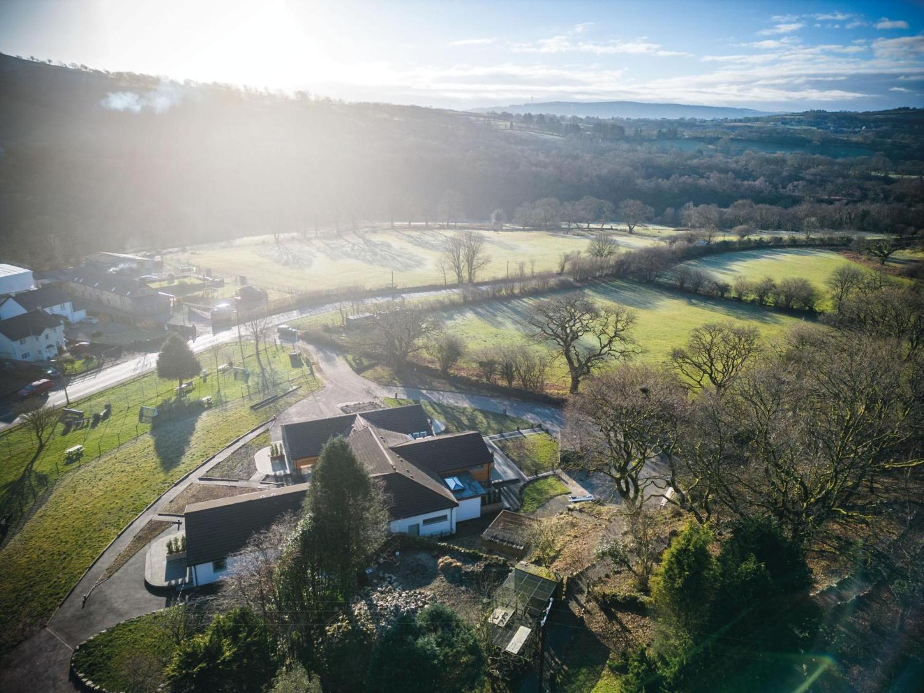 Suite 12 - Sleeping Giant Hotel - Pen Y Cae Inn Brecon Luaran gambar