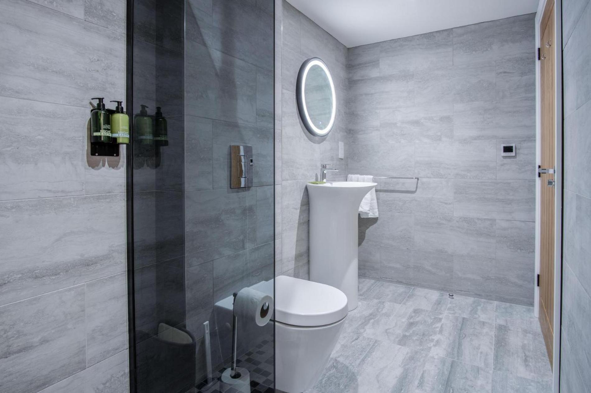 Suite 12 - Sleeping Giant Hotel - Pen Y Cae Inn Brecon Luaran gambar